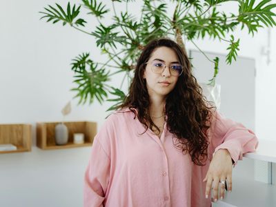 Correct sitting posture at office desk